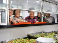 上海推出社區“養老顧問”試點，做老人的“包打聽”和“全知道”