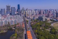 上海大部分道路單雙號各一邊，為什么延安西路918號和601號卻在同側？