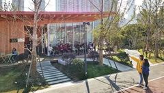 浦東亮出一批高顏值“會客廳”，著名作家葉辛成為首位“店長”帶來最新小說