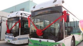 奉賢燃料電池公交車首批交付，公交7路、27路“變身”氫能源車