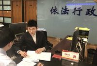 沒董事長簽名想辦股權變更，一張執照要擠進70個地址，這會難倒上海店小二嗎？