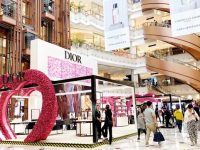 南京路步行街即將迎來開街20周年,原來這里誕生了這么多“銷售冠軍” 南京路步行街即將迎來開街20周年,原來這里誕生了這么多“銷售冠軍”