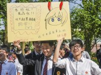 誰最會賺錢？這所高中開集市，比的是“跨界財商”