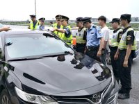 線下路面執法查處，線上實時數據比對！多部門聯合執法檢查網約車平臺公司