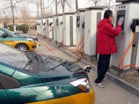 北汽董事長徐和誼：北京出租車三年內將全部“電動化”