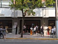 光明乳業開出首家烘焙面包店，大白兔奶糖曲奇馬上也要來了！