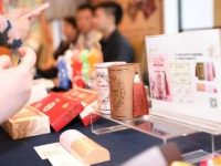 新品云集的進博會上，這些老當益壯的非遺、老字號要在場外“開大會”