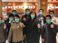 酒店董事長徹悟“撐門面”：關店念頭一閃而過，下一秒決定養員工一起熬丨我的復工故事