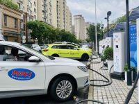 三年沖刺千億級!上海這個區發力新基建和在線經濟,全球首款智能充電樁進社區 三年沖刺千億級!上海這個區發力新基建和在線經濟,全球首款智能充電樁進社區