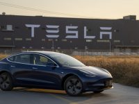 以特斯拉上汽為核心吸引大量汽車產業鏈企業，上海這個區域被認定為國家級基地