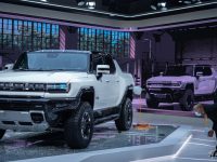 汽車展區首設創新孵化專區，“黑科技”助力未來駕駛