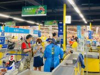 6月1日，上海各大商圈各大商場全面重啟，首批消費者到店買了些啥？