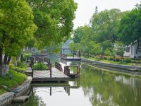 上海這個村成為“奧特萊斯后花園”，游客購物后紛紛來休閑郊游、品私房菜
