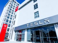 特斯拉上海工廠今年累計已交付32.3萬輛汽車