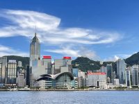 為臨港園區企業走進香港、走向世界創造條件，臨港在香港有了“姐妹園區”