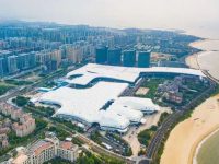 上海城市展區第三次亮相消博會，天文鐘、大白兔、LED櫥窗秀……亮點不斷