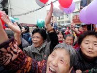 “包6只餛飩，低個頭只剩5只”，居民100%簽約！楊浦內江大板房原址改建